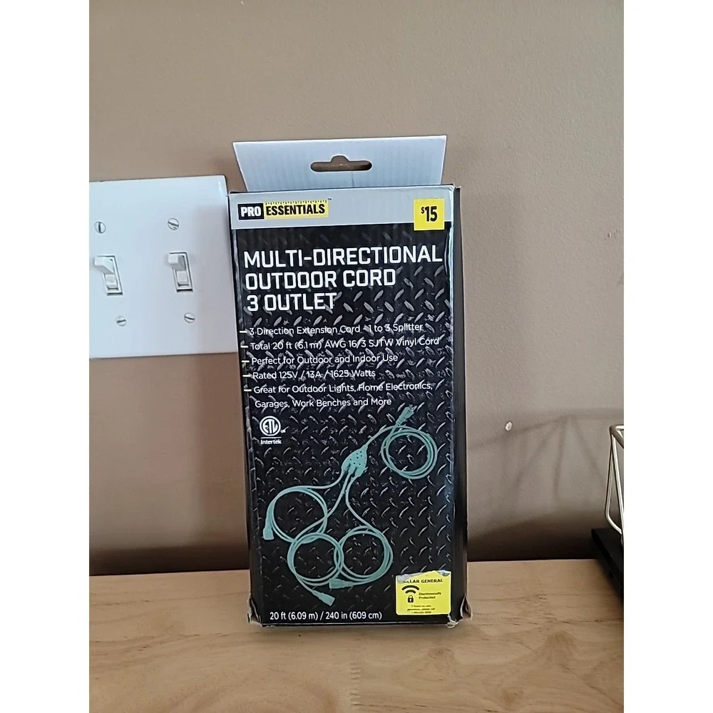 Pro Essentials Multi-Directional Outdoor/Indoor Cord 3 Outlet 20 feet Splitter